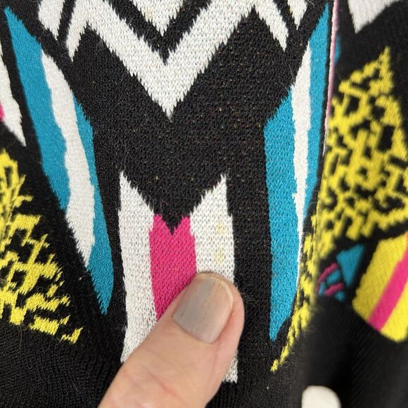 VTG Divided Sweater Women’s Sz M Y2K Multicolor Aztec Graphics 80’s 90’s - Picture 10 of 10